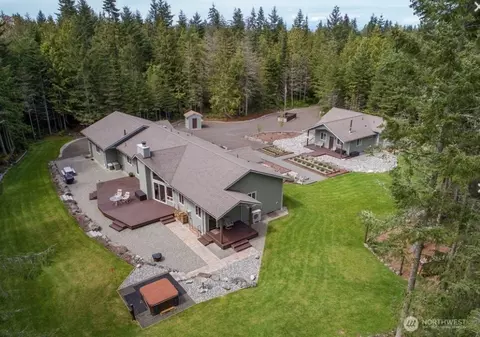 324 Cassie Boyce Ln, Sequim, WA 98382