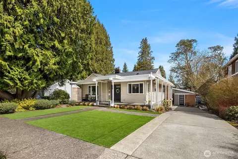 7710 32nd Ave NE, Seattle, WA 98115