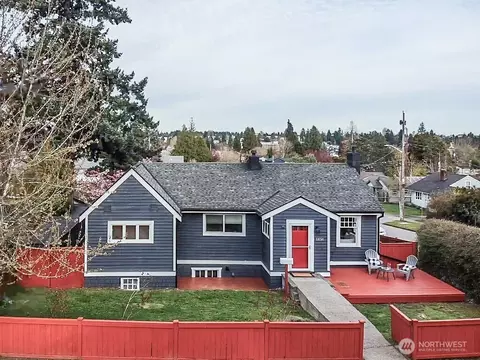 8856 32nd Ave SW #A, Seattle, WA 98126