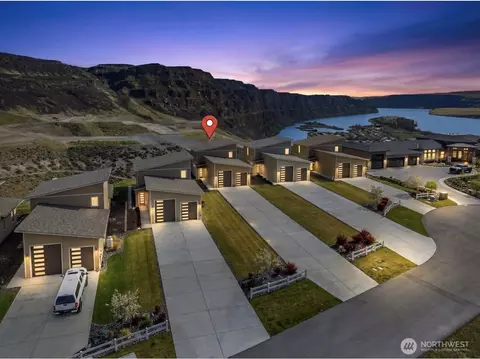 9773 Ridgeview Dr NW, Quincy, WA 98848