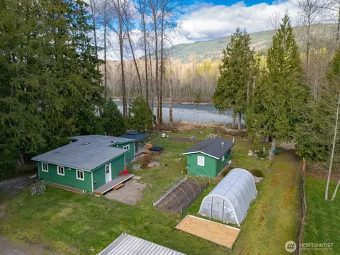 6070 Saxon Rd, Acme, WA 98220