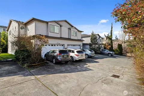 14926 40th Ave W #2, Lynnwood, WA 98087