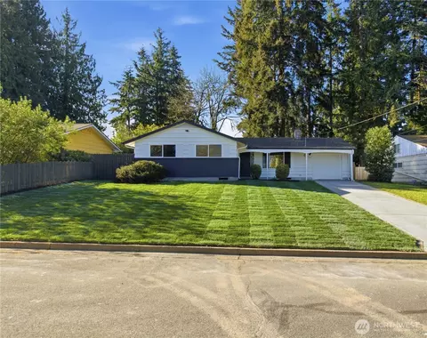 1122 E Filbert St, Kent, WA 98030
