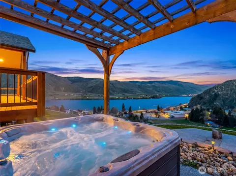 1024 Columbia Pt, Entiat, WA 98822
