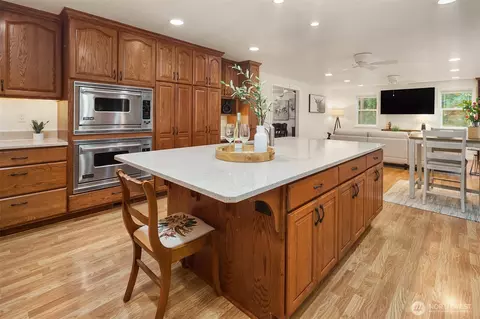 Kitchen - 22603 53rd Ave SE, Bothell, WA 98021 photo 5 of 7
