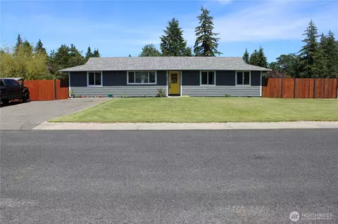 402 California Ave N, Rainier, WA 98576