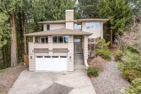 245 W St James Pl, Longview, WA 98632