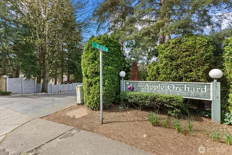 14130 SE 17 Pl #C3, Bellevue, WA 98007