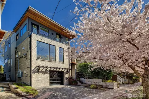 2660 9th Ave W, Seattle, WA 98119