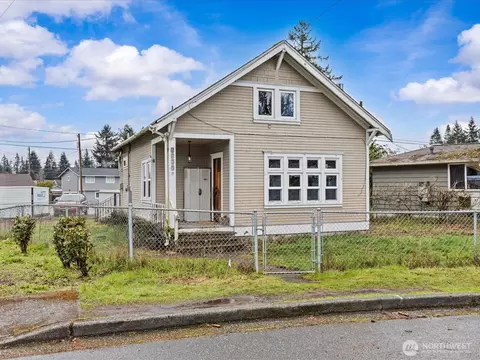 6807 Commercial Ave, Everett, WA 98203