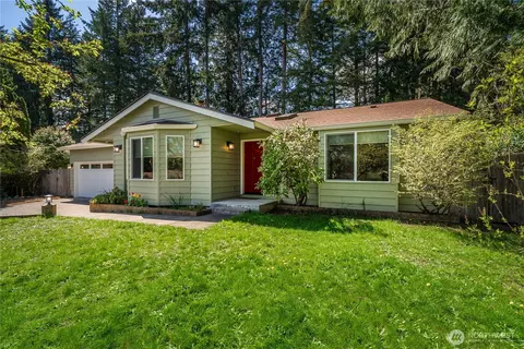 1615 Easthill Ct NW, Olympia, WA 98502
