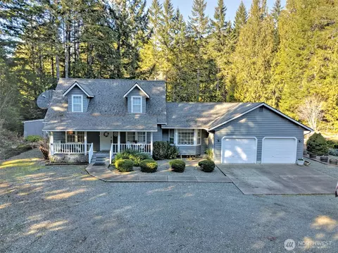 50 N Standstill Dr S, Hoodsport, WA 98548