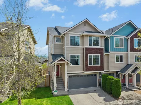 Exterior - 527 Pilchuck Path, Everett, WA 98201 photo 2 of 6