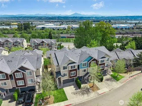 View/Area - 527 Pilchuck Path, Everett, WA 98201 photo 1 of 1