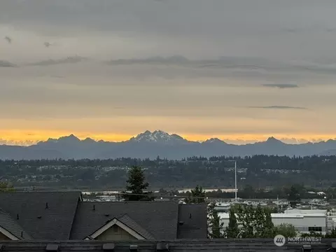 View/Area - 527 Pilchuck Path, Everett, WA 98201 photo 3 of 3