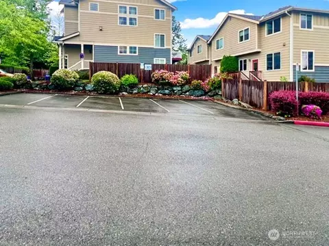 Exterior - 527 Pilchuck Path, Everett, WA 98201 photo 7 of 8