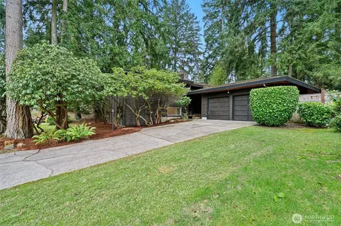 2029 152nd Ave SE, Bellevue, WA 98007