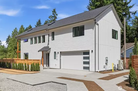 10731 B 17th Ave NE, Seattle, WA 98125