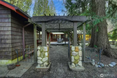 Exterior - 23517 Orville Rd E, Orting, WA 98360 photo 12 of 17