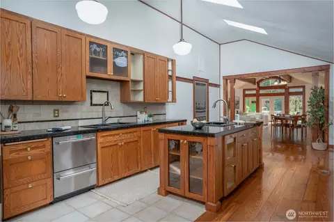 Kitchen - 23517 Orville Rd E, Orting, WA 98360 photo 1 of 3