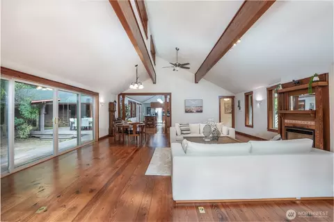 Living - 23517 Orville Rd E, Orting, WA 98360 photo 9 of 10