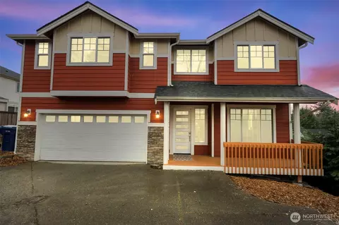 1916 NE 24th St, Renton, WA 98056