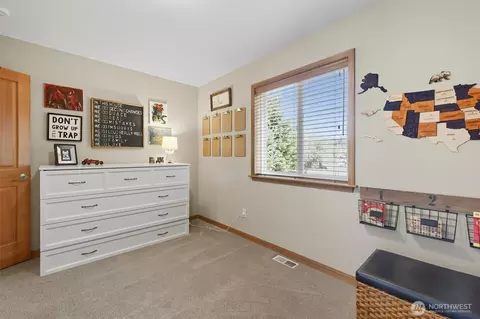 Bedroom - 20615 39th Ave SE, Bothell, WA 98012 photo 6 of 7
