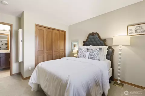 Bedroom - 20615 39th Ave SE, Bothell, WA 98012 photo 4 of 7