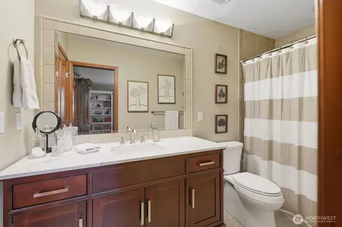 Bath - 20615 39th Ave SE, Bothell, WA 98012 photo 5 of 5
