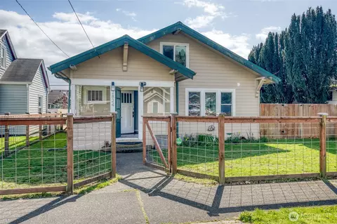 2824 Aberdeen Ave, Hoquiam, WA 98550