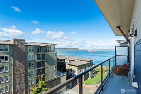 4961 Main St #811, Tacoma, WA 98407