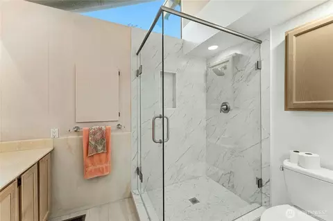 Bath - 2258 40th Ave E, Seattle, WA 98112 photo 2 of 3