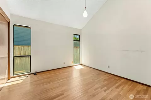 Bedroom - 2258 40th Ave E, Seattle, WA 98112 photo 4 of 4
