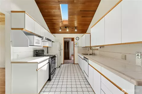 Kitchen - 2258 40th Ave E, Seattle, WA 98112 photo 1 of 2