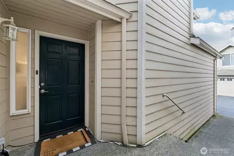 8125 212th St SW #9, Edmonds, WA 98026