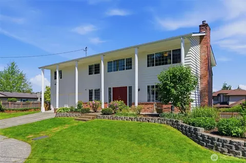 20707 31st Pl W, Lynnwood, WA 98036