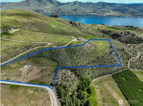 215 Chelan Ranch Rd, Chelan, WA 98816