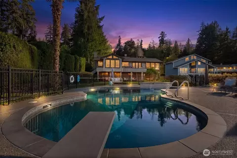 817 Fox Dr, Fox Island, WA 98333