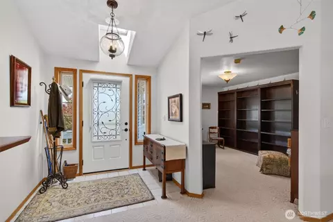 Entry Way - 128 Jackson View Dr, Chehalis, WA 98532 photo 1 of 2