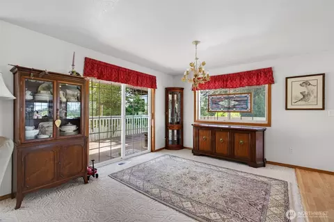 Dining - 128 Jackson View Dr, Chehalis, WA 98532 photo 1 of 2