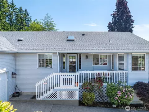 Exterior - 128 Jackson View Dr, Chehalis, WA 98532 photo 5 of 13