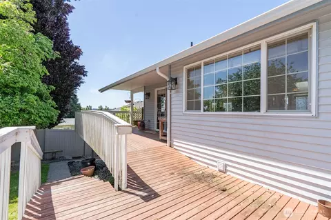 Exterior - 128 Jackson View Dr, Chehalis, WA 98532 photo 13 of 13
