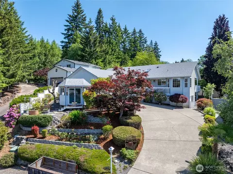 128 Jackson View Dr, Chehalis, WA 98532