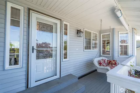Exterior - 128 Jackson View Dr, Chehalis, WA 98532 photo 10 of 13