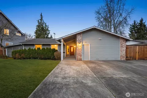 315 124th Pl NE, Bellevue, WA 98005