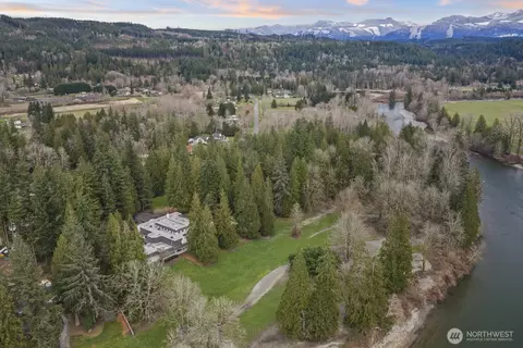 35525 SE 49th St, Fall City, WA 98024
