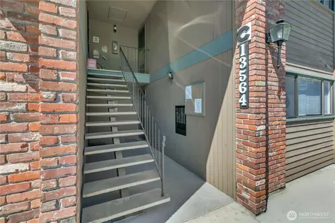 13564 37th Ave S #37, Tukwila, WA 98168