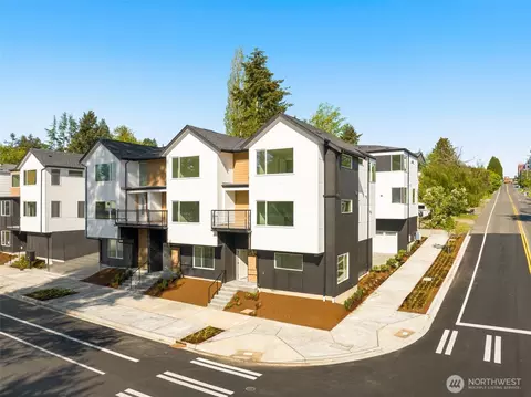 18002 C 10th Ave NE, Shoreline, WA 98155