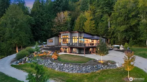 322 Manley Rd, Bellingham, WA 98229