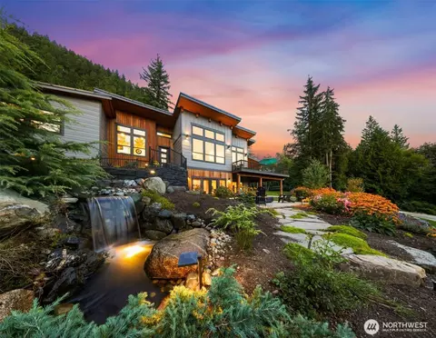 322 Manley Rd, Bellingham, WA 98229